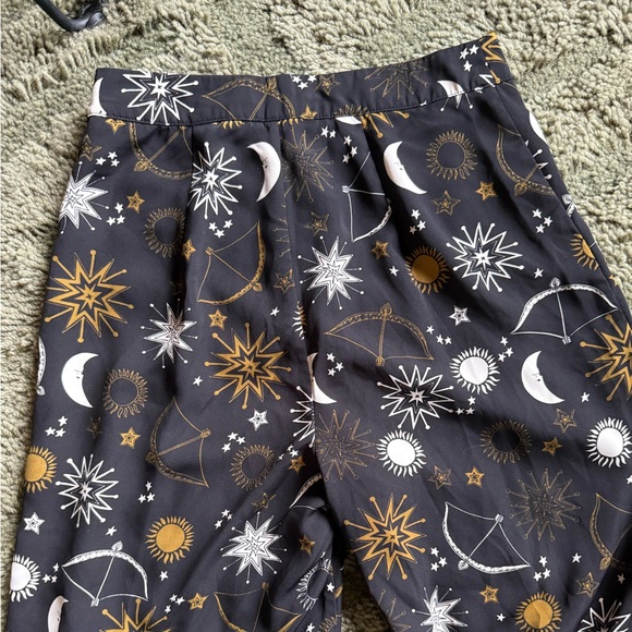 Lost + Wander Zodiac Two Piece Set - Picture 5 of 11